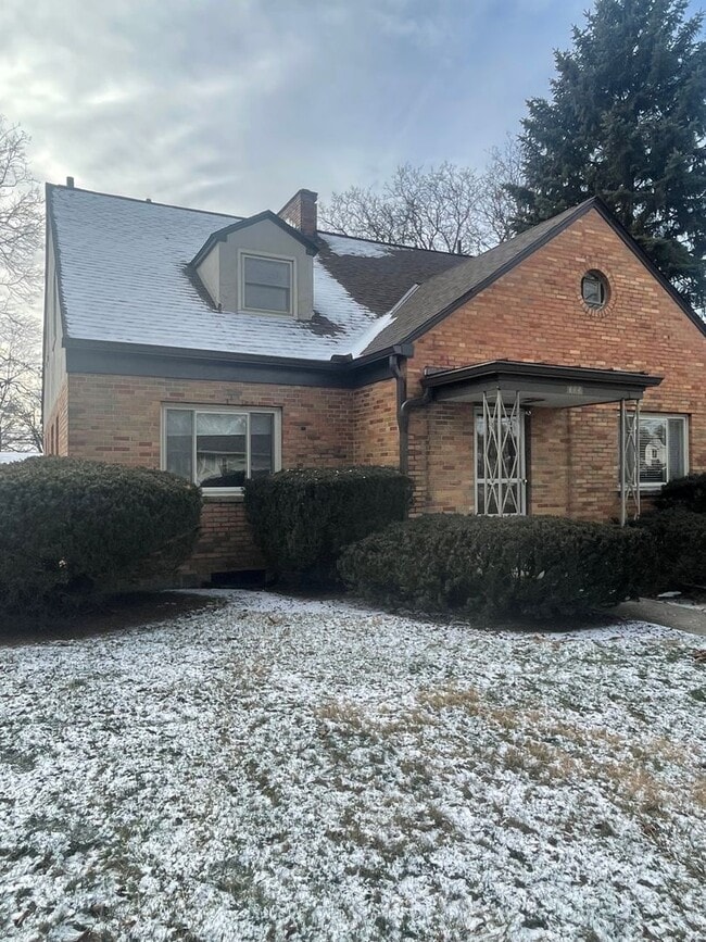 property at 117 Fairlawn Dr