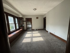 9013-9015 Yale Ave in Cleveland, OH - Building Photo - Building Photo