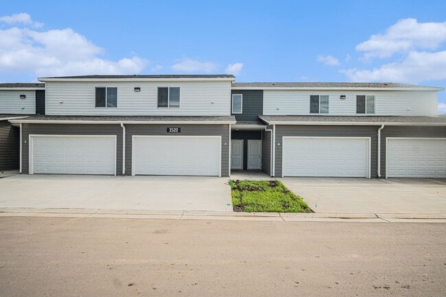 The 41Ellis in Sioux Falls, SD - Building Photo - Building Photo