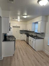 718 Maple Glen Dr in Garland, TX - Building Photo - Building Photo