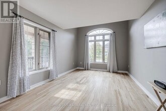 132 Brown Wood Dr in Barrie, ON - Building Photo - Building Photo