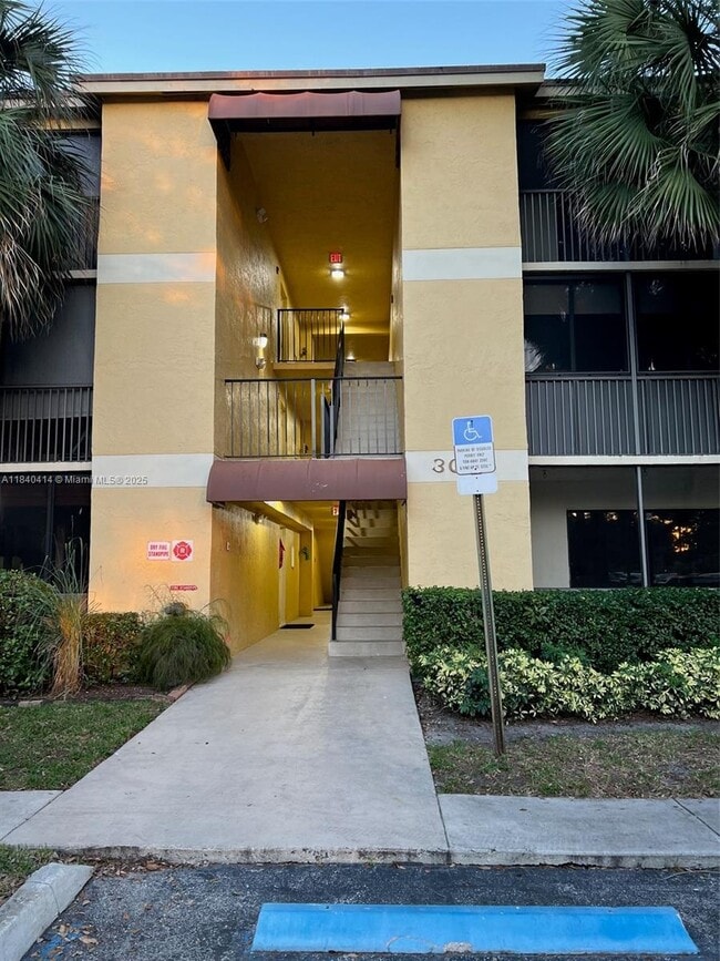 property at 3005 N Oakland Forest Dr