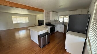 1787 Pinon Ave in Anderson, CA - Building Photo