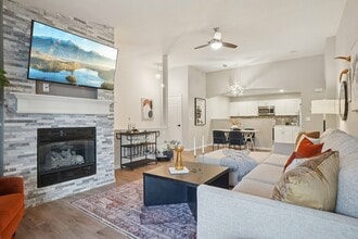 4271 S Blackhawk Cir in Aurora, CO - Building Photo - Building Photo