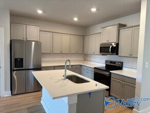 125 Clift Farm Dr in Madison, AL - Building Photo - Building Photo