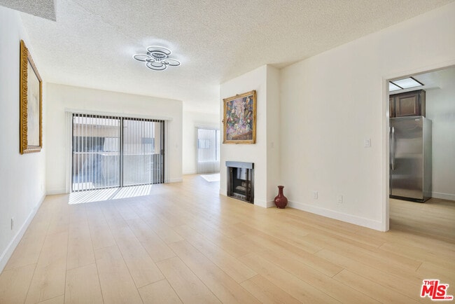 property at 1727 S Bentley Ave