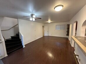 19921 Forest Park Dr NE, Unit Back house in Shoreline, WA - Building Photo - Building Photo