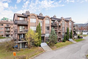 4410 Des Cageux Ch in Laval, QC - Building Photo