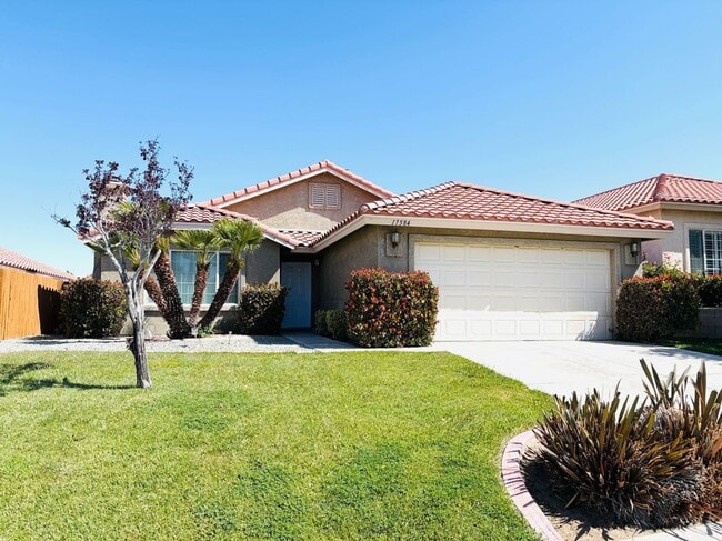 17584 Fisher St in Victorville, CA - Building Photo - Building Photo