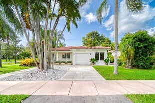 104 Santander Ave in Coral Gables, FL - Building Photo