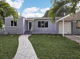 586 NW 48th St in Miami, FL - Building Photo