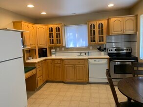 2373 44th Avenue Ct, Unit B in Greeley, CO - Foto de edificio - Building Photo