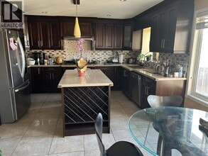 5510 Rumble St in Burnaby, BC - Building Photo - Building Photo