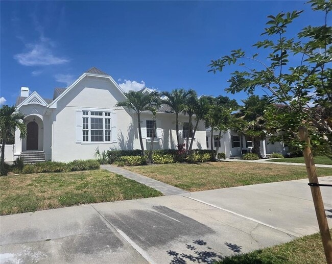 property at 415 E Davis Blvd