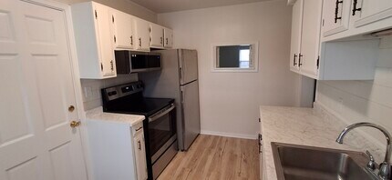 2424 Lafayette Ave in Columbus, IN - Building Photo - Building Photo