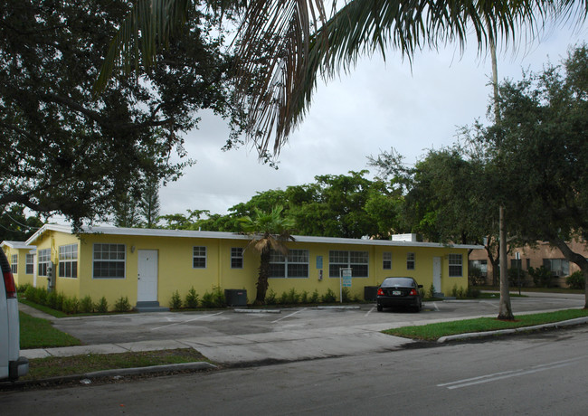 701-711 S 20th Ave in Hollywood, FL - Building Photo - Building Photo