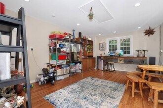 911 Chesapeake Ave in Hampton, VA - Building Photo - Building Photo