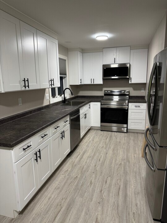 2740 W Glenpark Dr in Appleton, WI - Building Photo