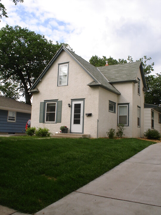 2309 Cole Ave SE in Minneapolis, MN - Building Photo