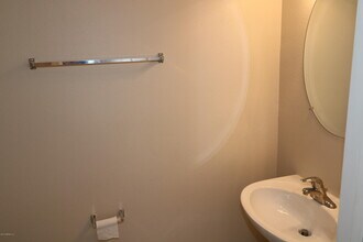 584 Crystal Way in Orange Park, FL - Building Photo - Building Photo