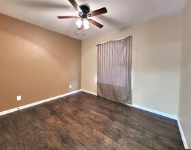 1604 Scroggins Ln in Waller, TX - Building Photo - Building Photo