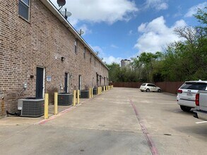 206 TX-342 in Red Oak, TX - Building Photo - Building Photo