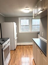 337 Village St in Millis-Clicquot, MA - Foto de edificio - Building Photo