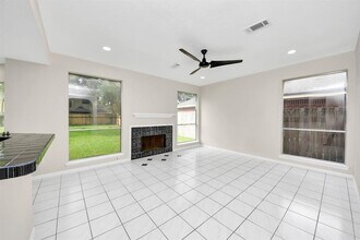 16731 Sussex Dr in Houston, TX - Building Photo - Building Photo