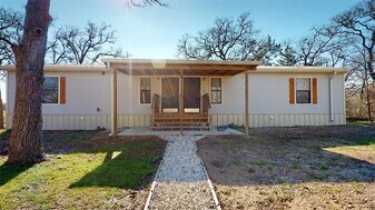 5585 Straub Rd, Unit 110 in College Station, TX - Building Photo