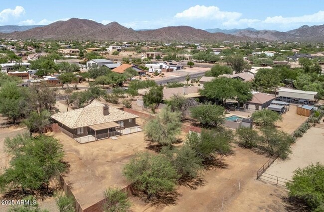 property at 501 E Desert Hills Estate Dr