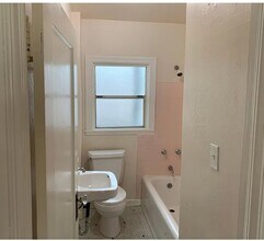 4315 Essex St in Emeryville, CA - Building Photo - Building Photo