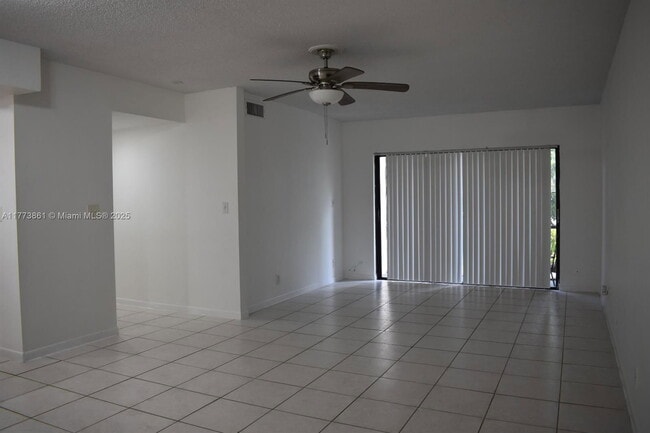 9150 NW 38th Dr in Coral Springs, FL - Building Photo - Building Photo