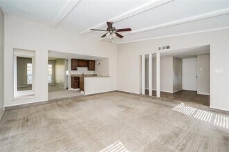 7516 Four Winds Dr in Fort Worth, TX - Building Photo - Building Photo