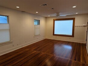 506 Nelray Blvd in Austin, TX - Building Photo - Building Photo