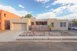 2927 N Cardell Cir in Tucson, AZ - Building Photo
