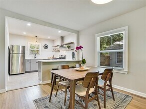 3304 Robinson Ave in Austin, TX - Building Photo - Building Photo