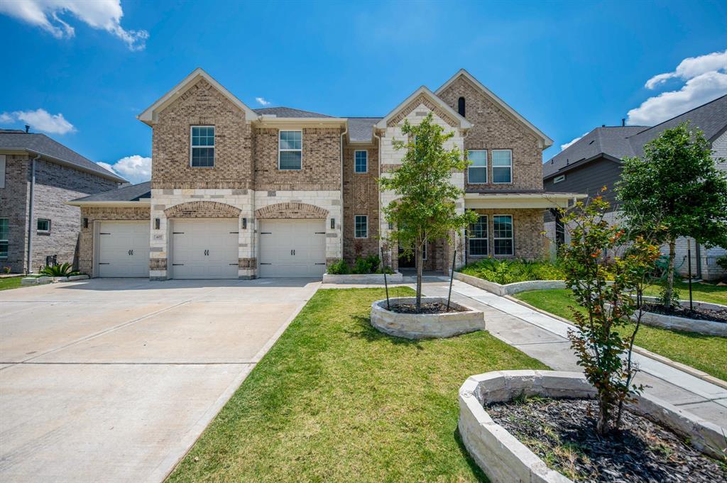 407 Round Lake Dr in Rosenberg, TX - Foto de edificio