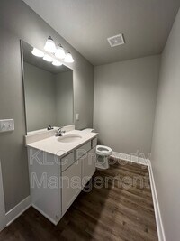 241 NW Greenway Pl photo'