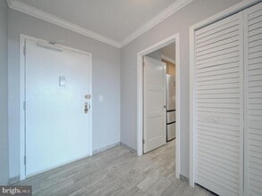 3705 S George Mason Dr in Falls Church, VA - Building Photo - Building Photo