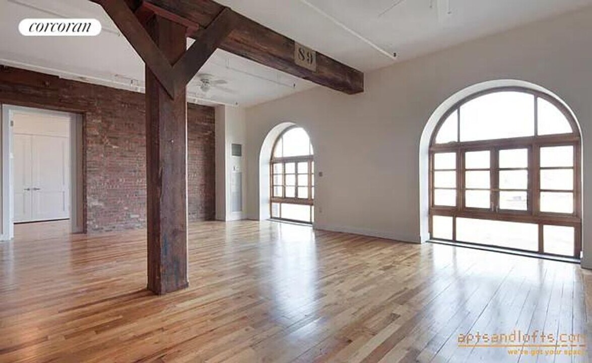 275 Conover St in Brooklyn, NY - Building Photo