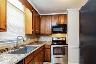 1310 Worland Dr in Durham, NC - Building Photo - Building Photo