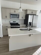 1099 N Ledger Dr in Saratoga Springs, UT - Building Photo - Building Photo