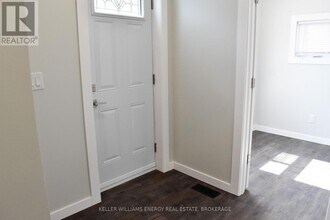 484 Albert St in Oshawa, ON - Building Photo - Building Photo