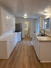 38 N Laurel St in Ventura, CA - Building Photo - Building Photo