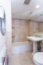 279 E 10th St in New York, NY - Building Photo - Building Photo