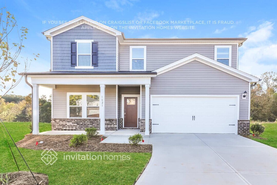 1621 Cherry Seed Ct in Haw River, NC - Foto de edificio