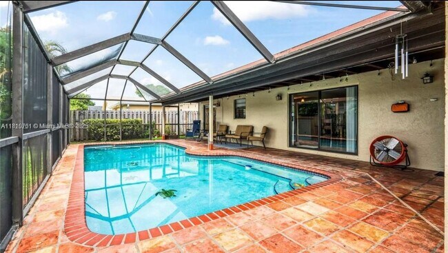 9510 NW 31st Pl in Sunrise, FL - Building Photo - Building Photo