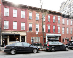 491 Court St in Brooklyn, NY - Foto de edificio - Building Photo