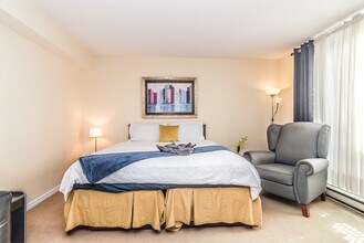 218 Rue Sainte-Catherine E in Montréal, QC - Building Photo - Building Photo