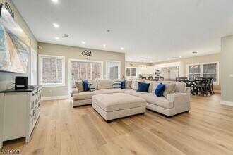 232 Kinnelon Rd in Kinnelon, NJ - Building Photo - Building Photo
